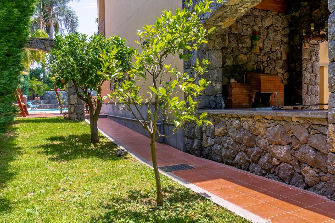 Villa Magdalena Aci SantʼAntonio Buitenkant foto
