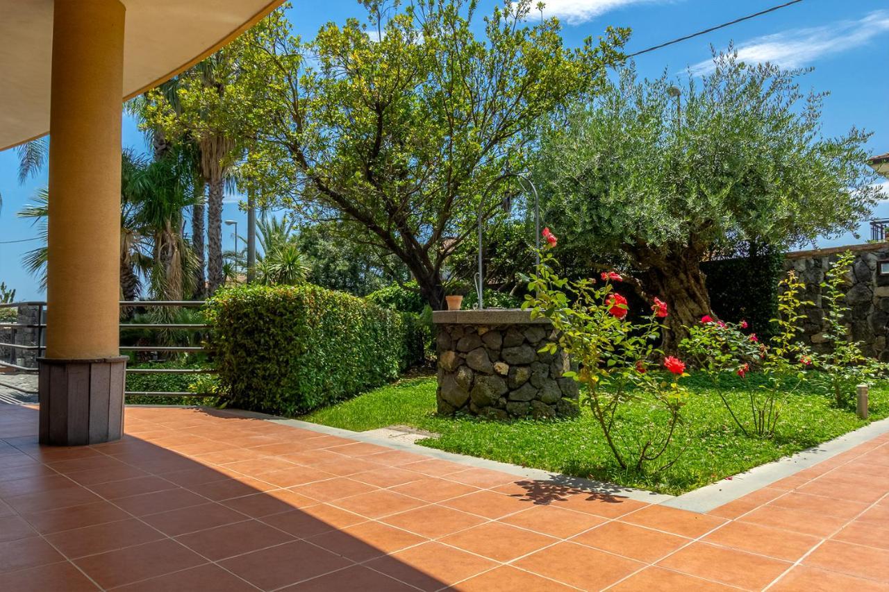 Villa Magdalena Aci SantʼAntonio Buitenkant foto